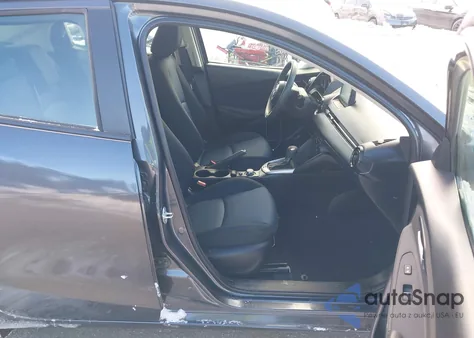 2019 Toyota Yaris L z USA, uszkodzony, nr VIN 3MYDLBYV8KY522874